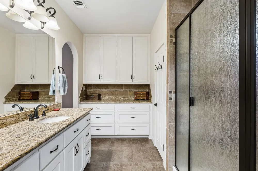 302 Denton Drive Roanoke, TX 76262