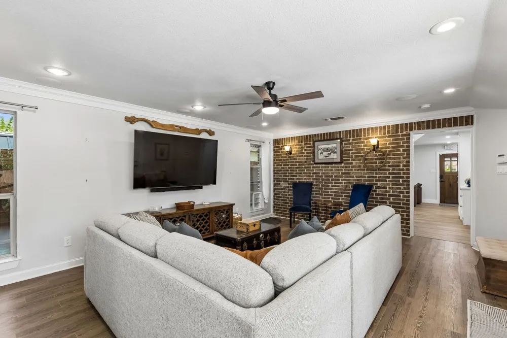 302 Denton Drive Roanoke, TX 76262