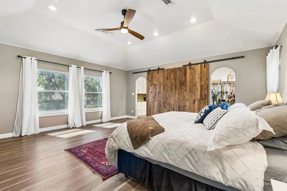 302 Denton Drive Roanoke, TX 76262