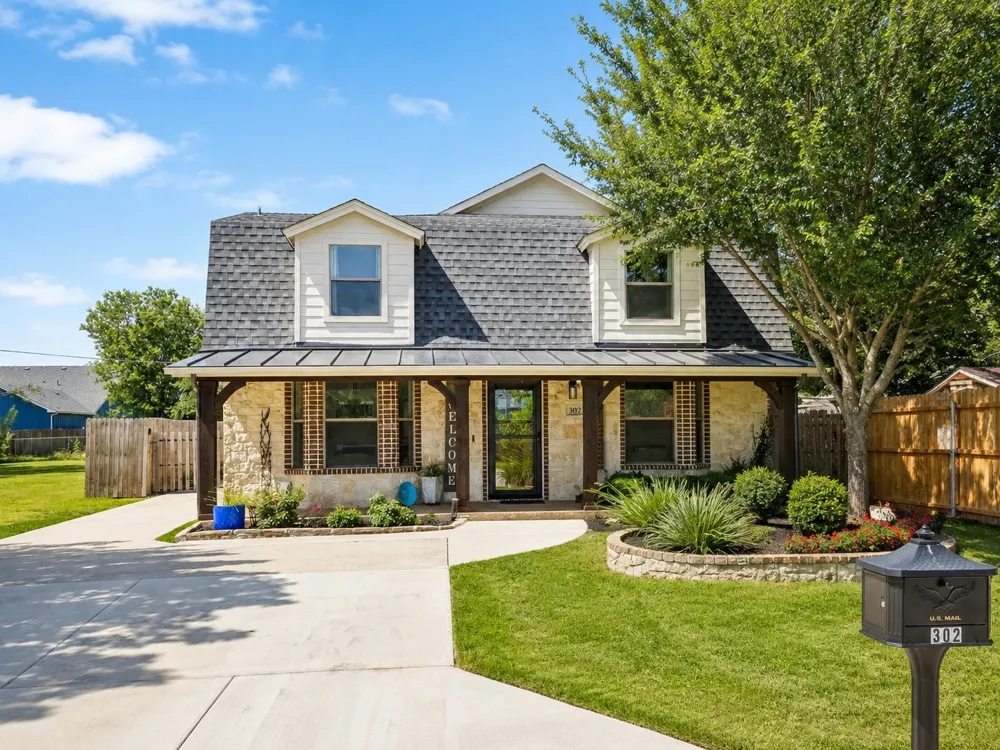 302 Denton Drive Roanoke, TX 76262