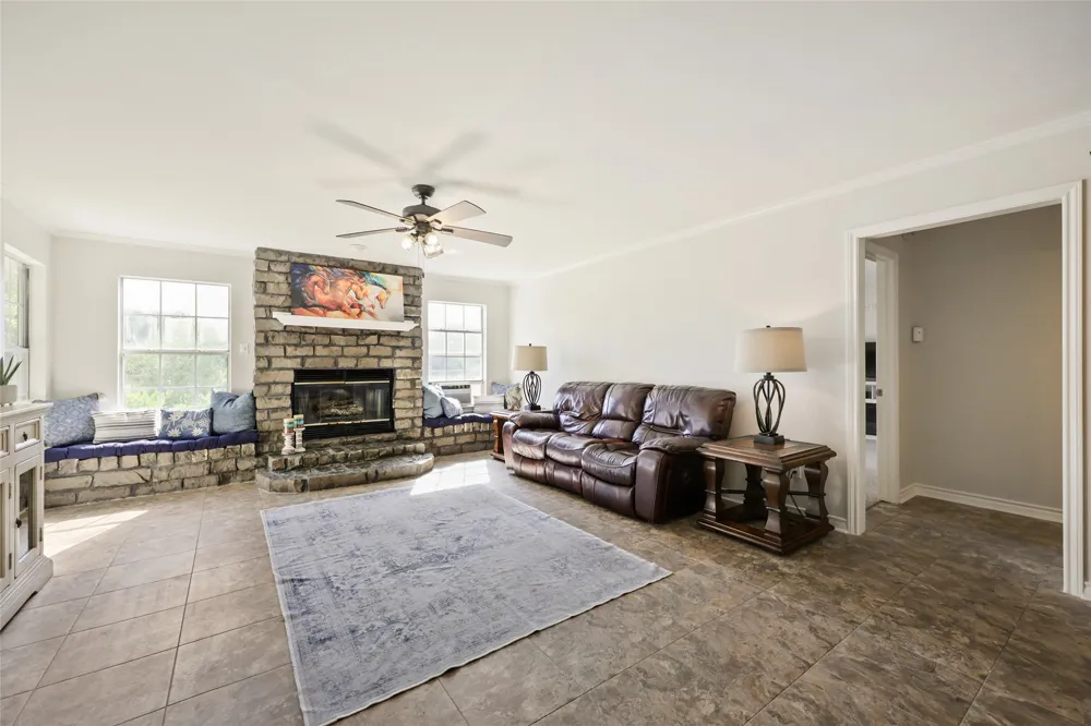 626 Epps Road Palmer, TX 75152