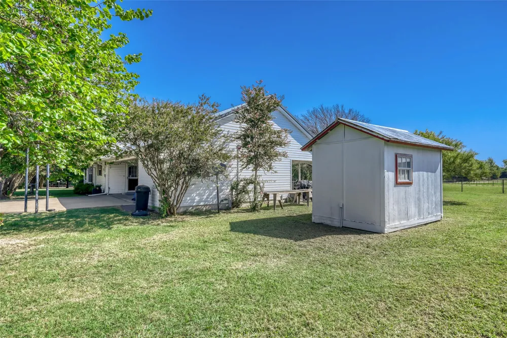626 Epps Road Palmer, TX 75152