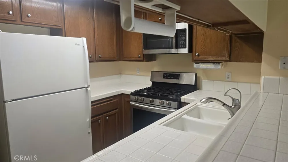 18292 Parkview Lane #104 Huntington Beach, CA 92648