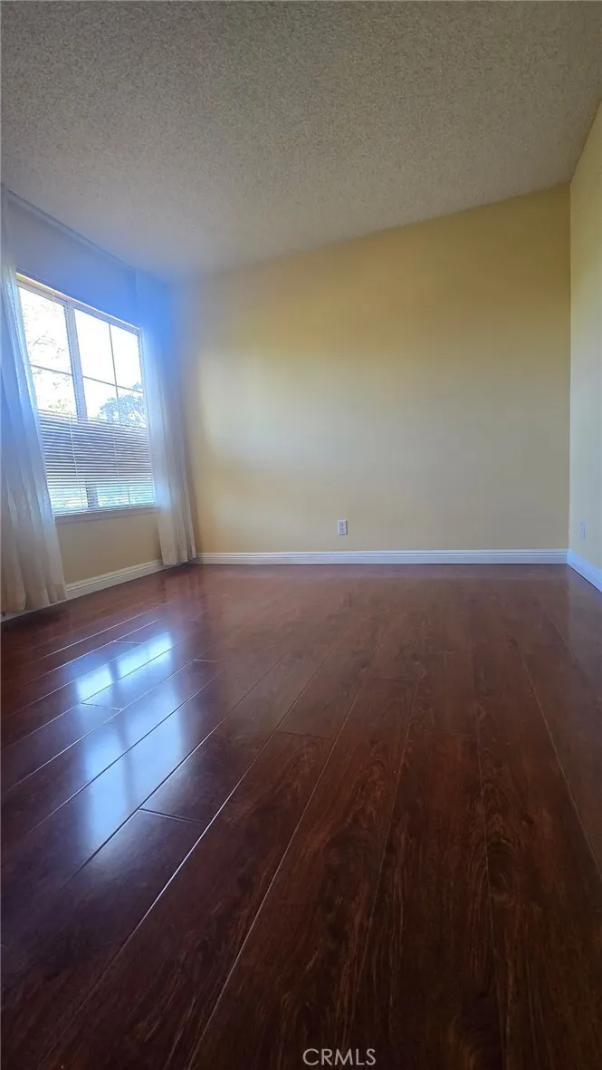 18292 Parkview Lane #104 Huntington Beach, CA 92648