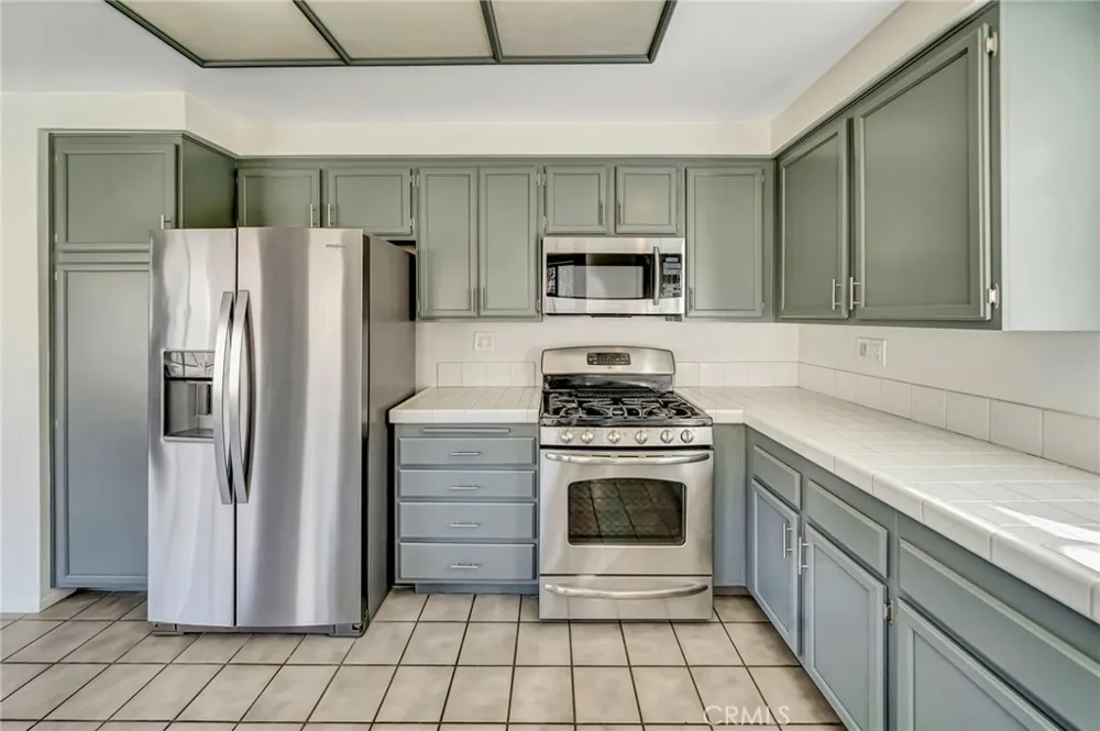 1009 Heatherfield Rosamond, CA 93560