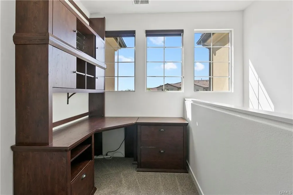 80 Savannah Lake Forest, CA 92630
