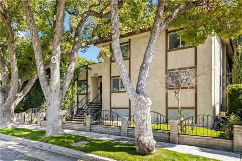 432 S Oak Knoll Avenue #4