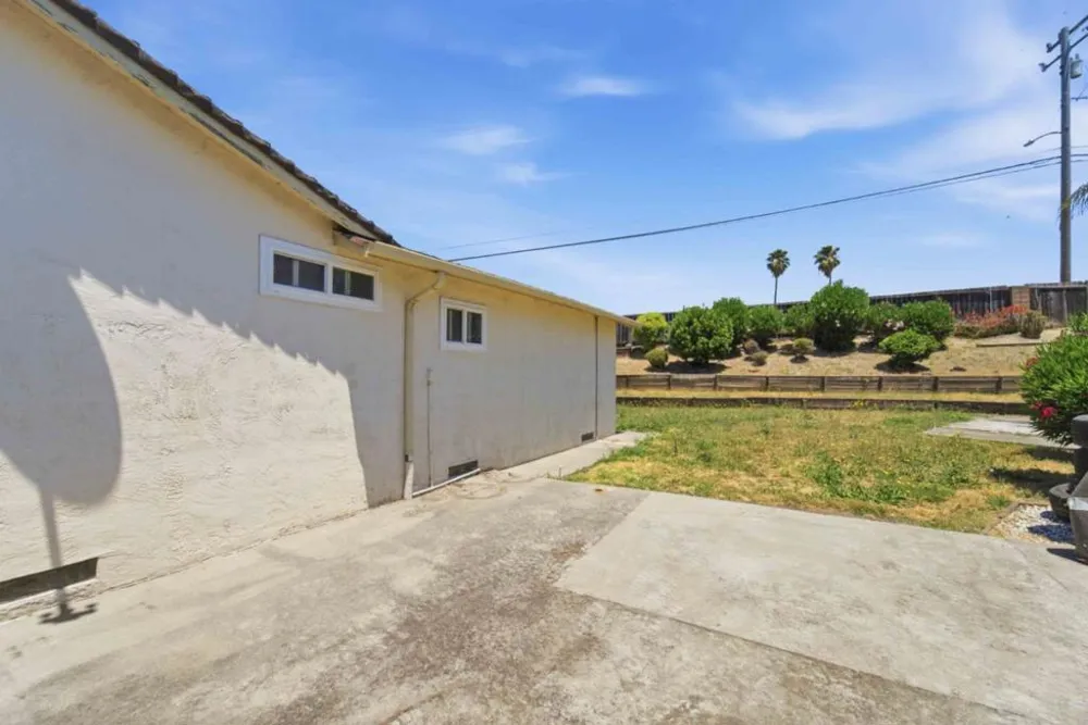 261 Highlands Court San Pablo, CA 94806