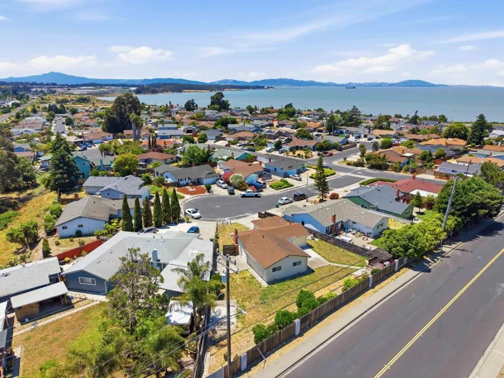 261 Highlands Court San Pablo, CA 94806