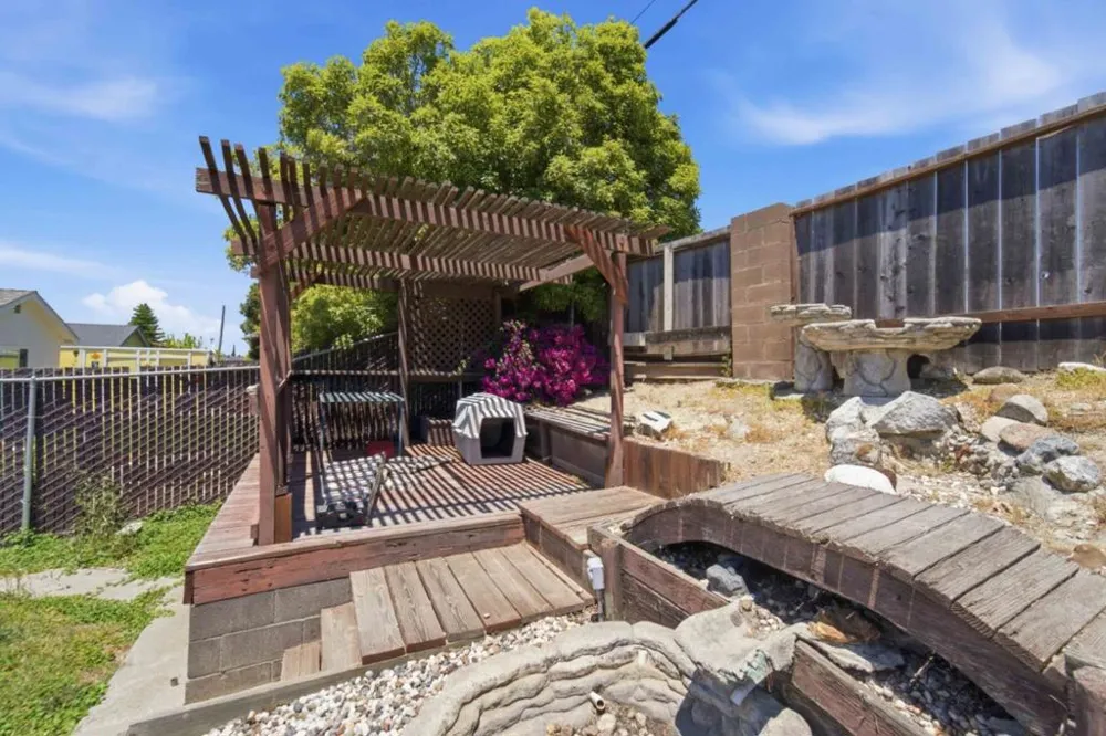 261 Highlands Court San Pablo, CA 94806