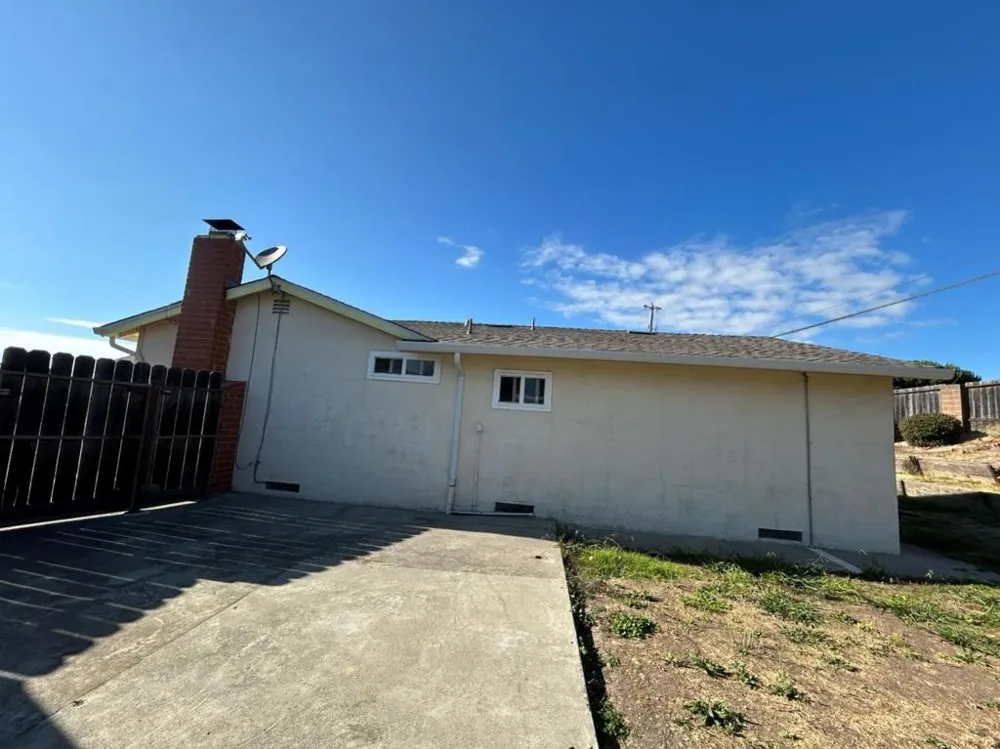 261 Highlands Court San Pablo, CA 94806