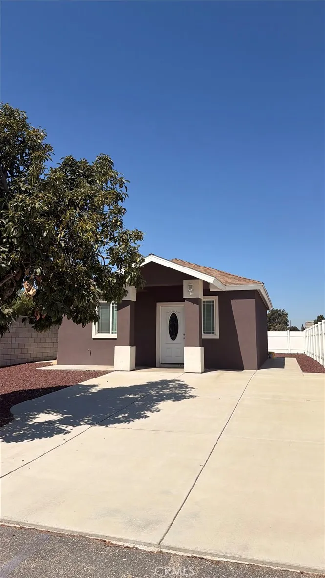 11088 Spruce Avenue Bloomington, CA 92316