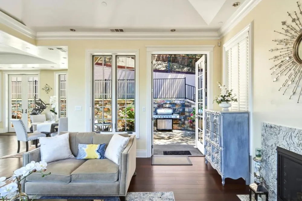 730 S El Monte Avenue Los Altos, CA 94022