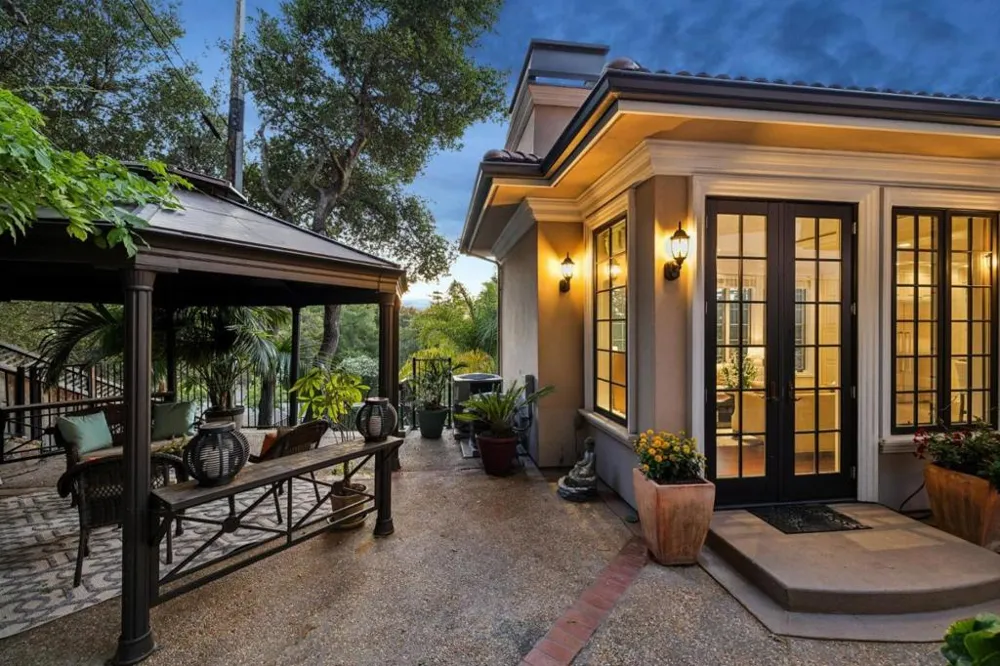 730 S El Monte Avenue Los Altos, CA 94022