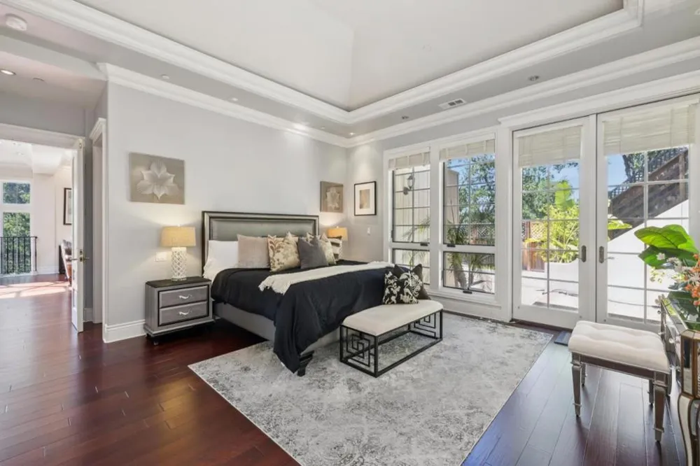 730 S El Monte Avenue Los Altos, CA 94022