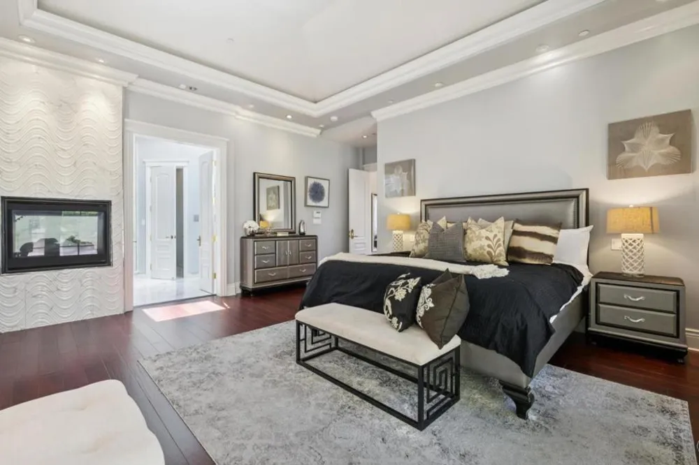 730 S El Monte Avenue Los Altos, CA 94022