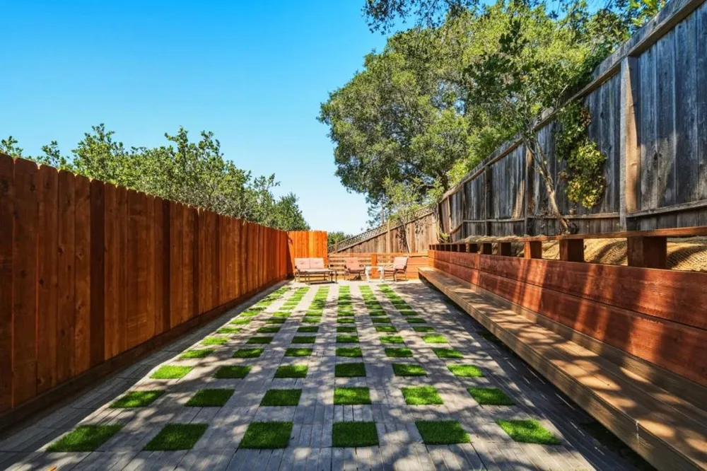 730 S El Monte Avenue Los Altos, CA 94022