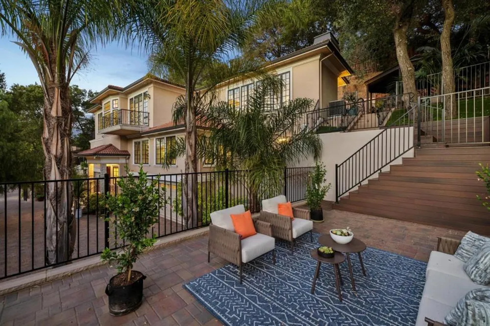 730 S El Monte Avenue Los Altos, CA 94022