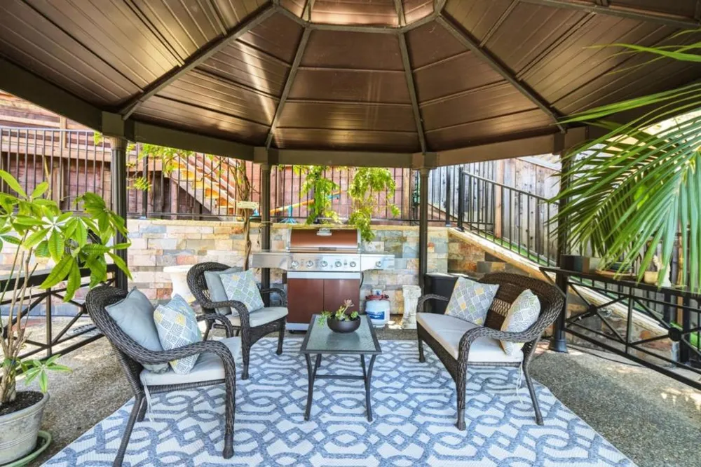730 S El Monte Avenue Los Altos, CA 94022