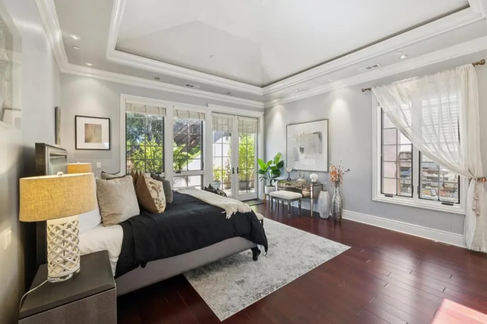 730 S El Monte Avenue Los Altos, CA 94022