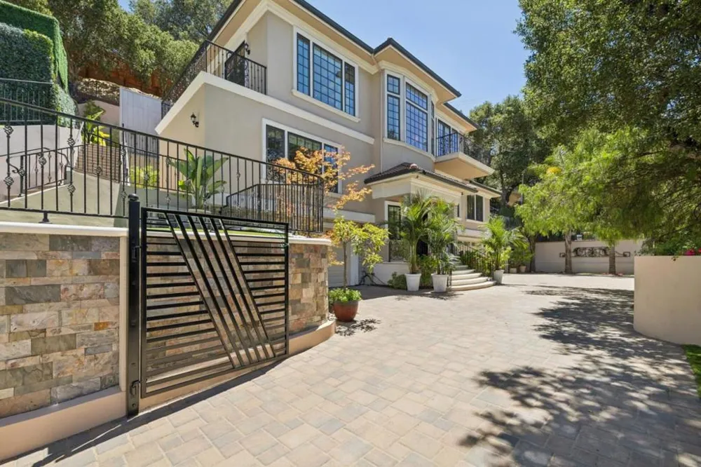 730 S El Monte Avenue Los Altos, CA 94022