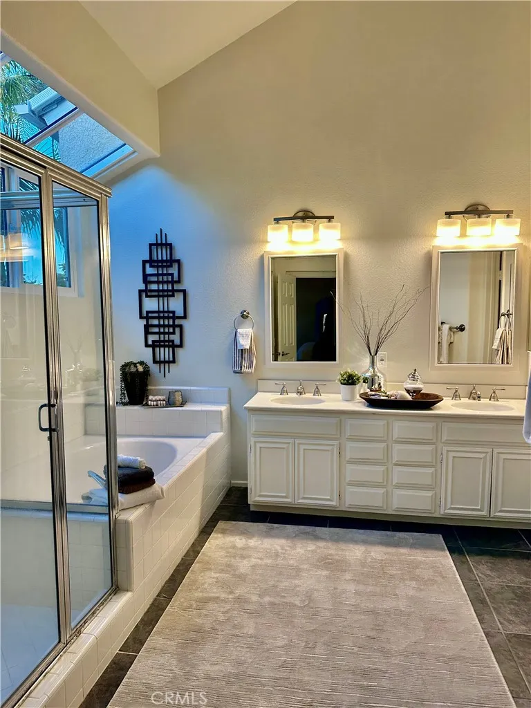 5 Heatherwood Aliso Viejo, CA 92656