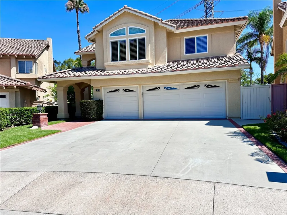 5 Heatherwood Aliso Viejo, CA 92656