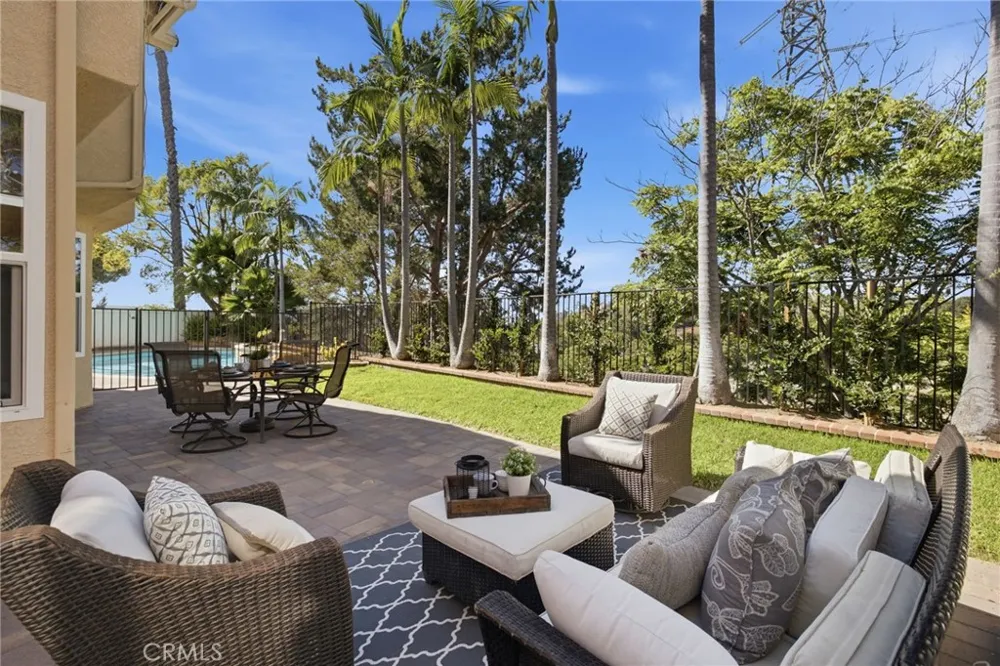 5 Heatherwood Aliso Viejo, CA 92656