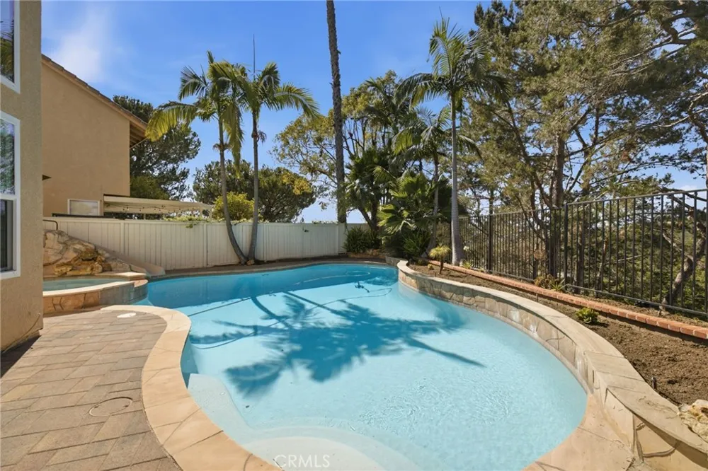 5 Heatherwood Aliso Viejo, CA 92656