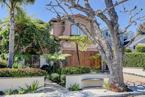 3005 Poinsettia Avenue
