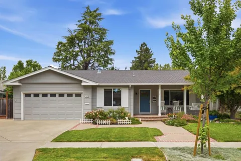 2452 Crestline Road