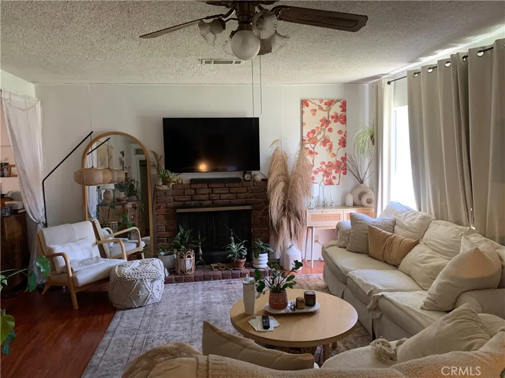 155 Florence Burbank, CA 91505