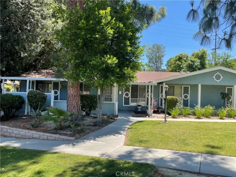 19114 AVE OF THE OAKS #B