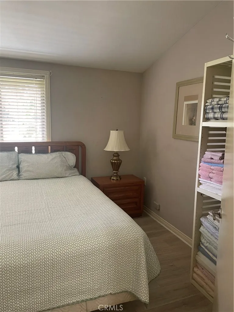 19114 AVE OF THE OAKS #B Newhall, CA 91321