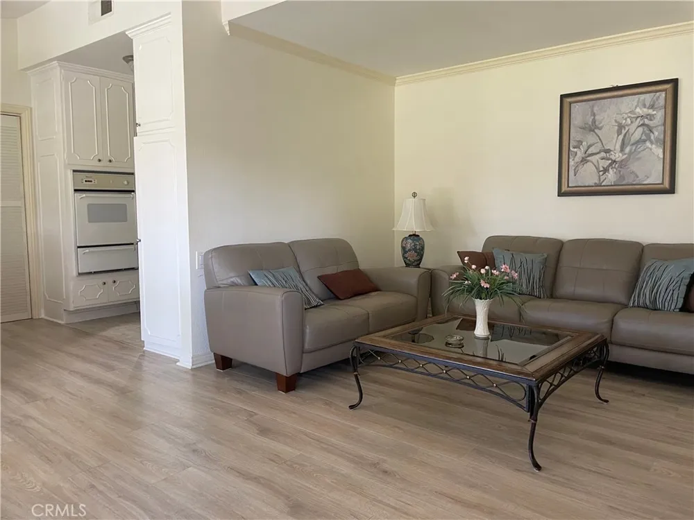 19114 AVE OF THE OAKS #B Newhall, CA 91321