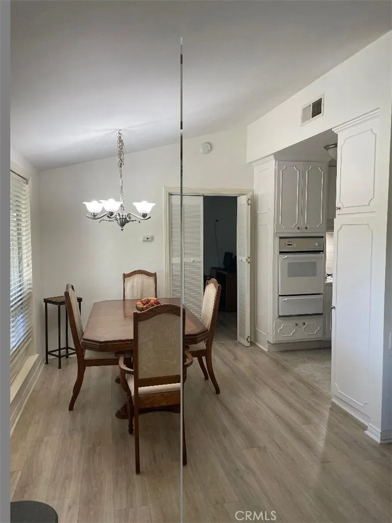 19114 AVE OF THE OAKS #B Newhall, CA 91321