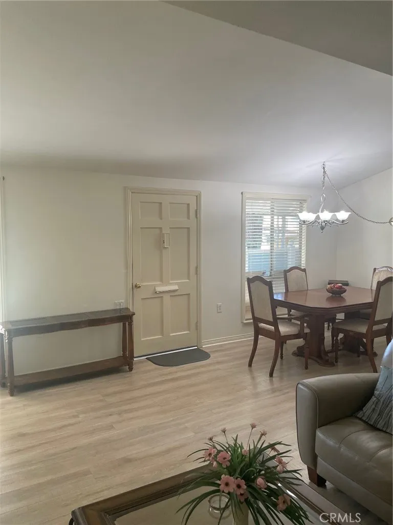 19114 AVE OF THE OAKS #B Newhall, CA 91321