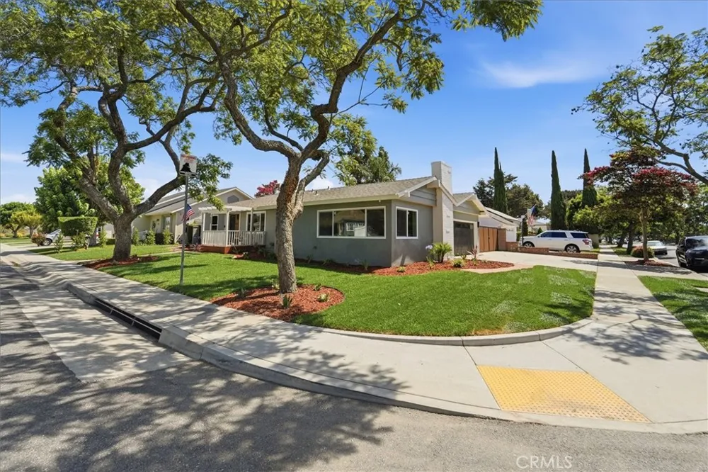 4126 Sebren Ave Lakewood, CA 90713