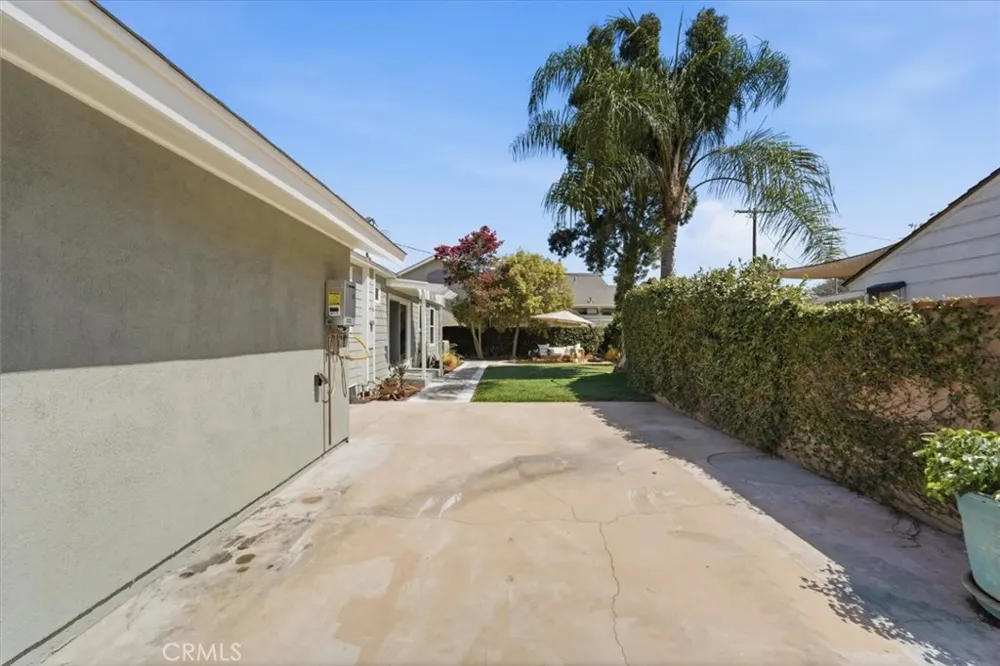 4126 Sebren Ave Lakewood, CA 90713