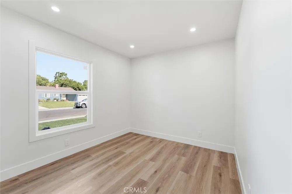 4126 Sebren Ave Lakewood, CA 90713