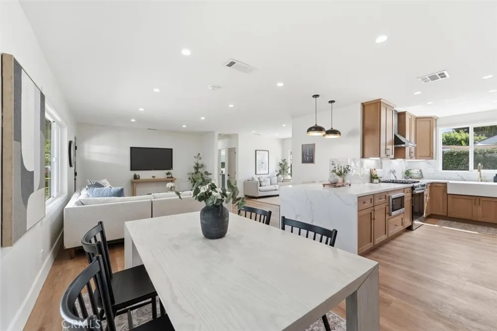 4126 Sebren Ave Lakewood, CA 90713