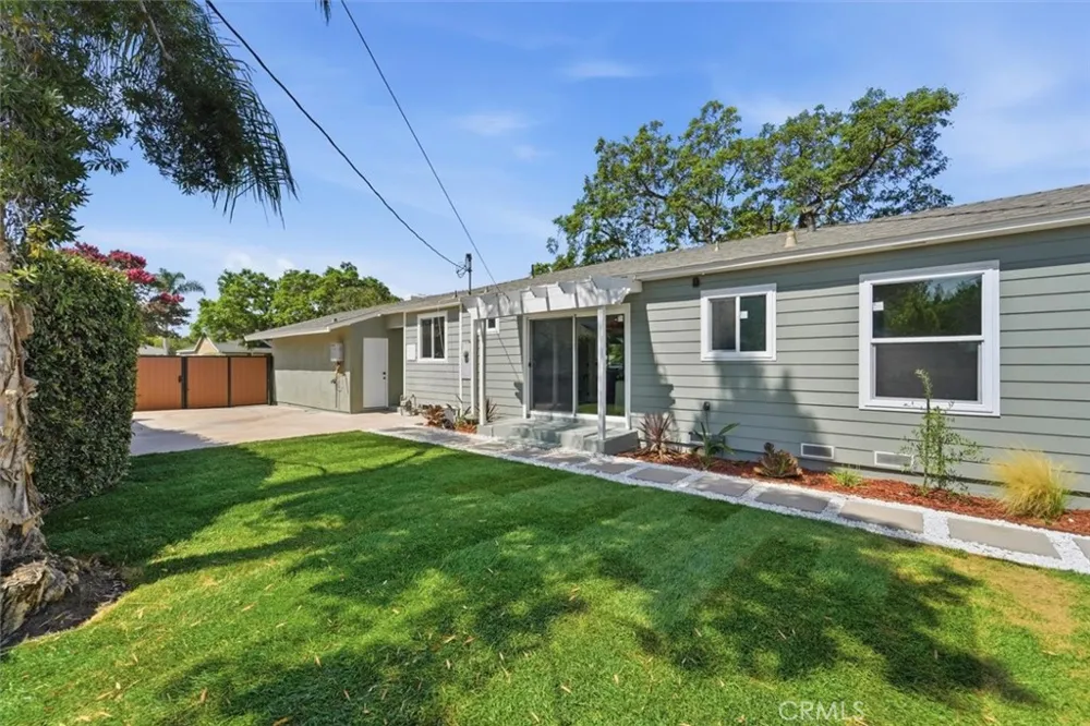 4126 Sebren Ave Lakewood, CA 90713
