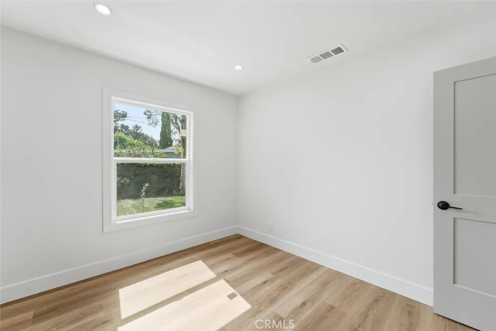 4126 Sebren Ave Lakewood, CA 90713