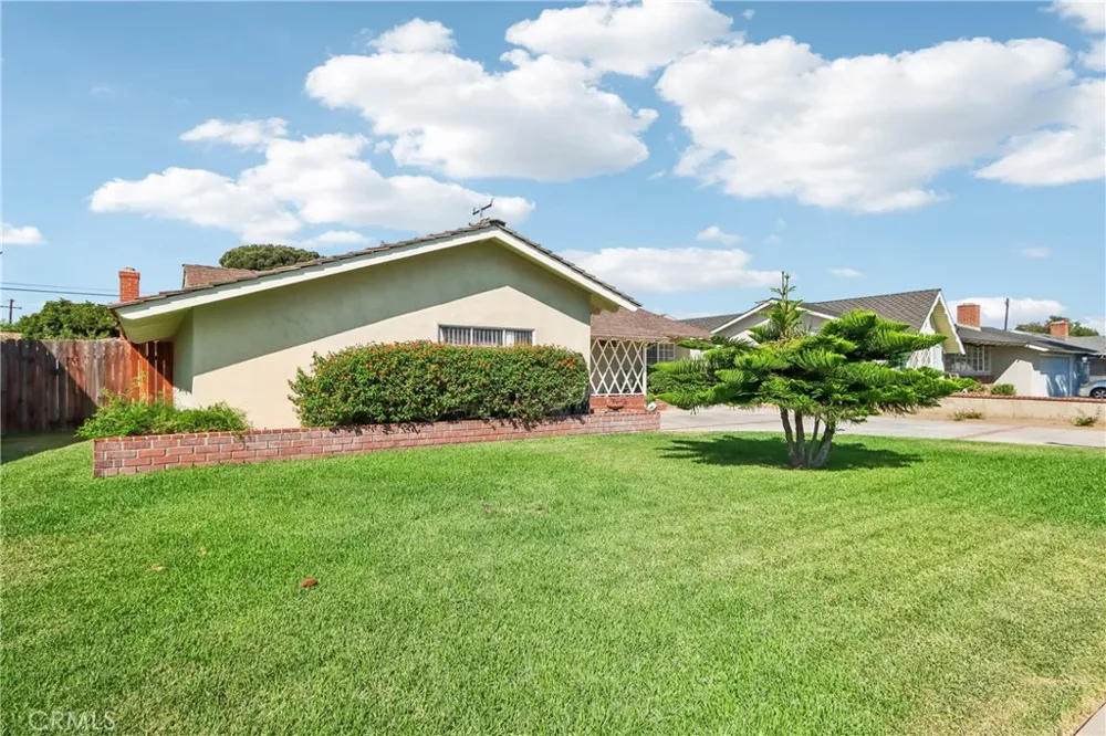 911 W Lucille Avenue West Covina, CA 91790