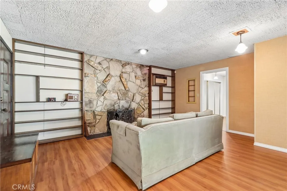 911 W Lucille Avenue West Covina, CA 91790
