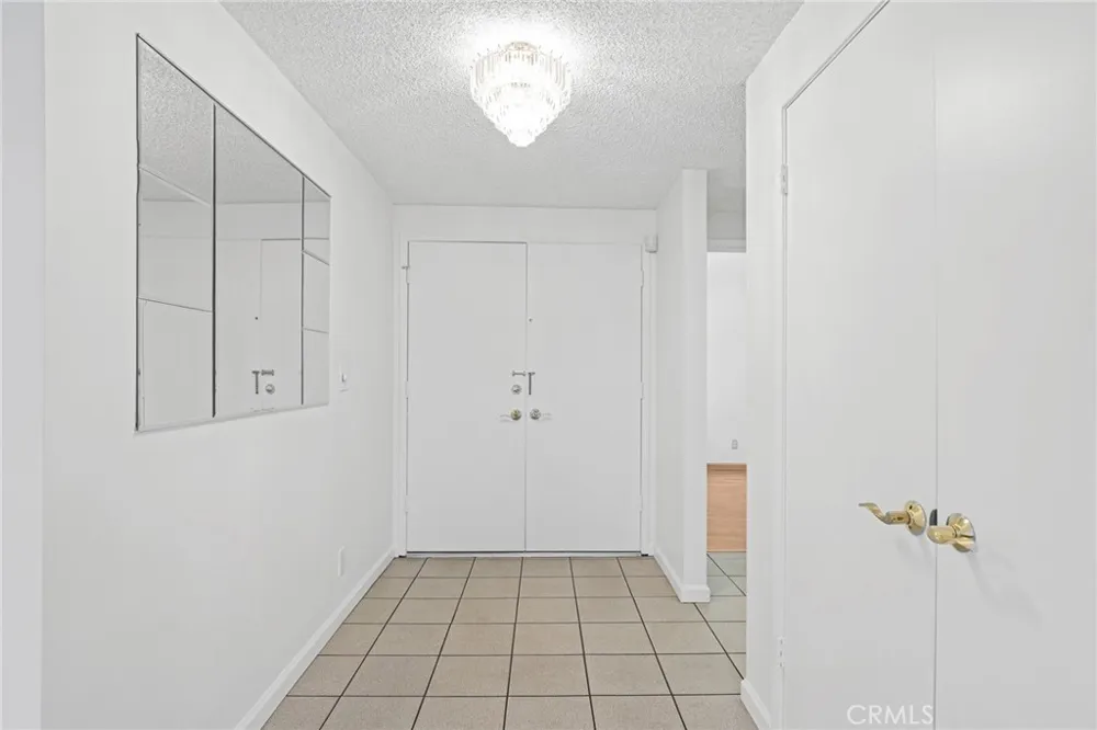 8402 Sunbeam Cir Huntington Beach, CA 92646