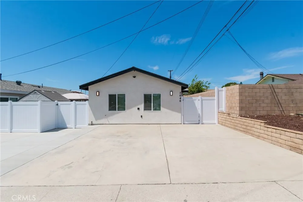 5646 Deodar #B Montclair, CA 91763