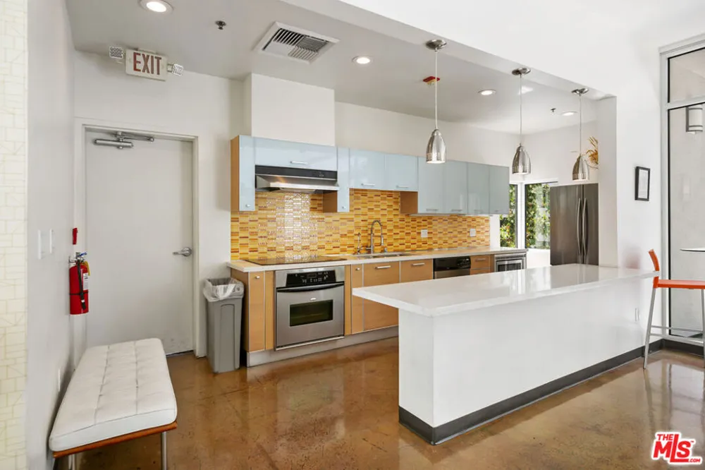 645 W 9th Street #237 Los Angeles, CA 90015