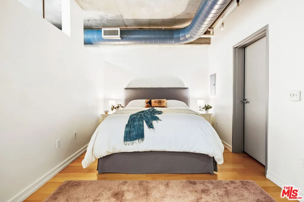 645 W 9th Street #237 Los Angeles, CA 90015