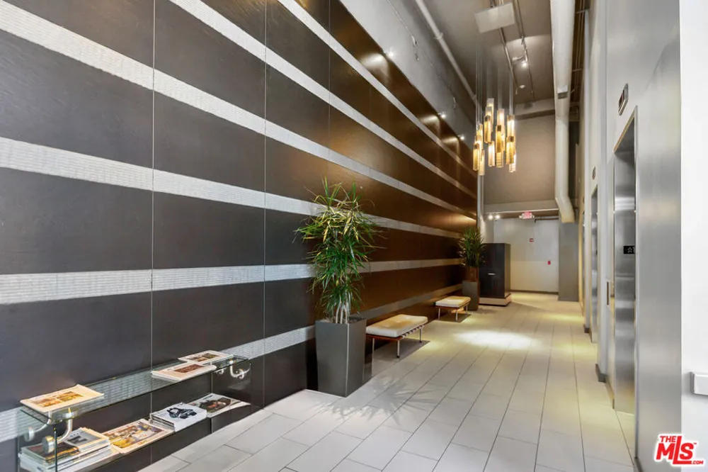 645 W 9th Street #237 Los Angeles, CA 90015